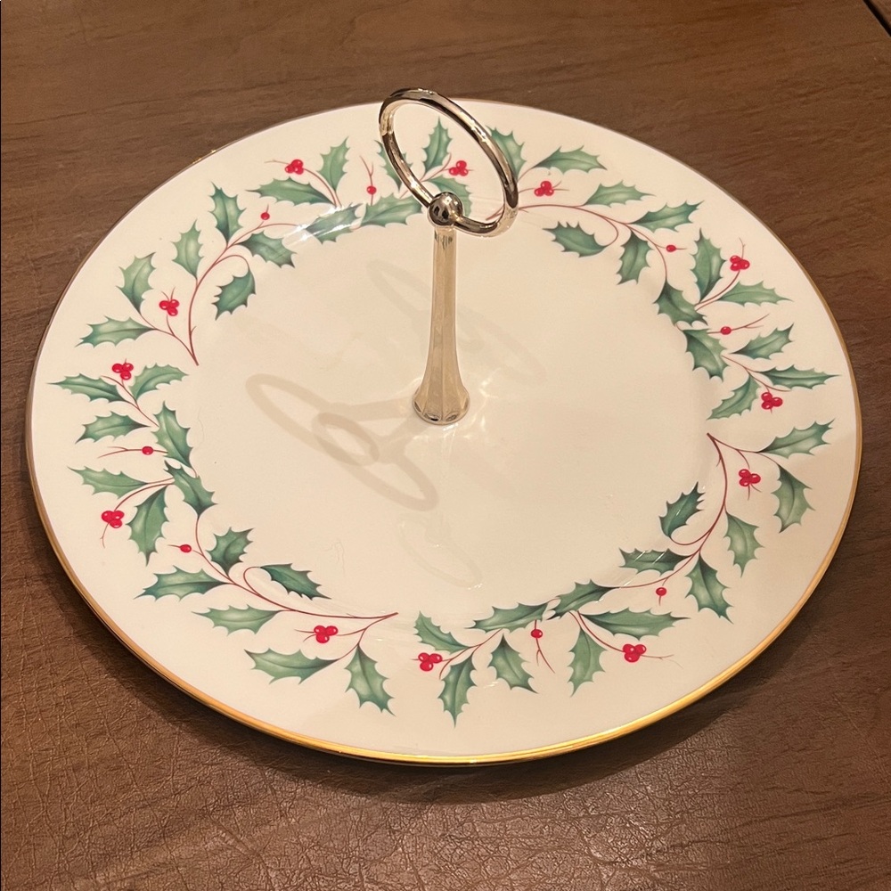❌TEMPORARILY UNAVAILABLE❌ Lenox Holiday Holly Single Serve Platter
